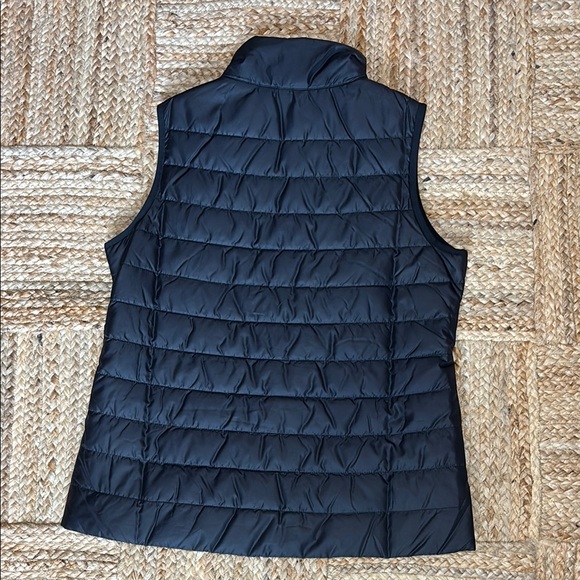 Nike Black Quilted Vest - Picture 2 of 7
